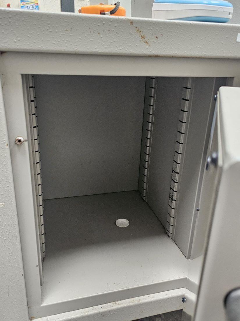 Chubb L:itchfield  3K Cash Safe